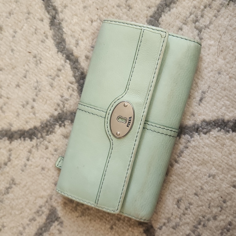 Fossil wallet